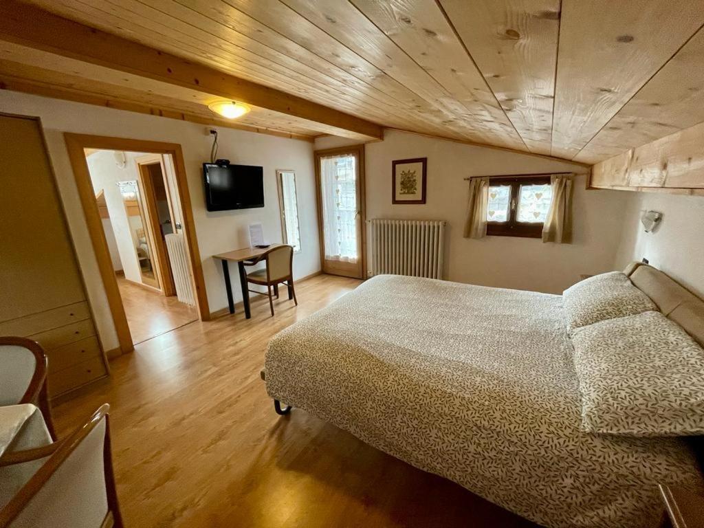 Ambassador Rooms In Bormio, Solo Camera Senza Colazione المظهر الخارجي الصورة