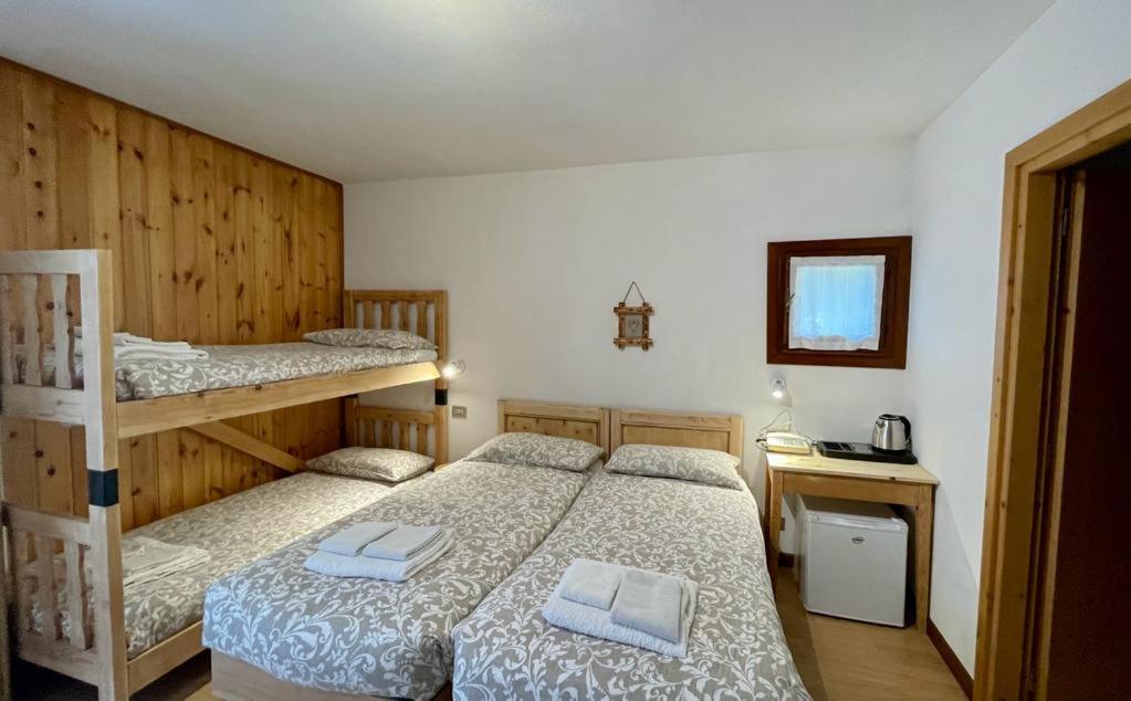 Ambassador Rooms In Bormio, Solo Camera Senza Colazione المظهر الخارجي الصورة