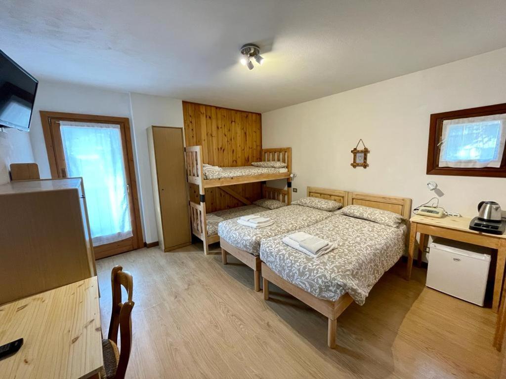 Ambassador Rooms In Bormio, Solo Camera Senza Colazione المظهر الخارجي الصورة