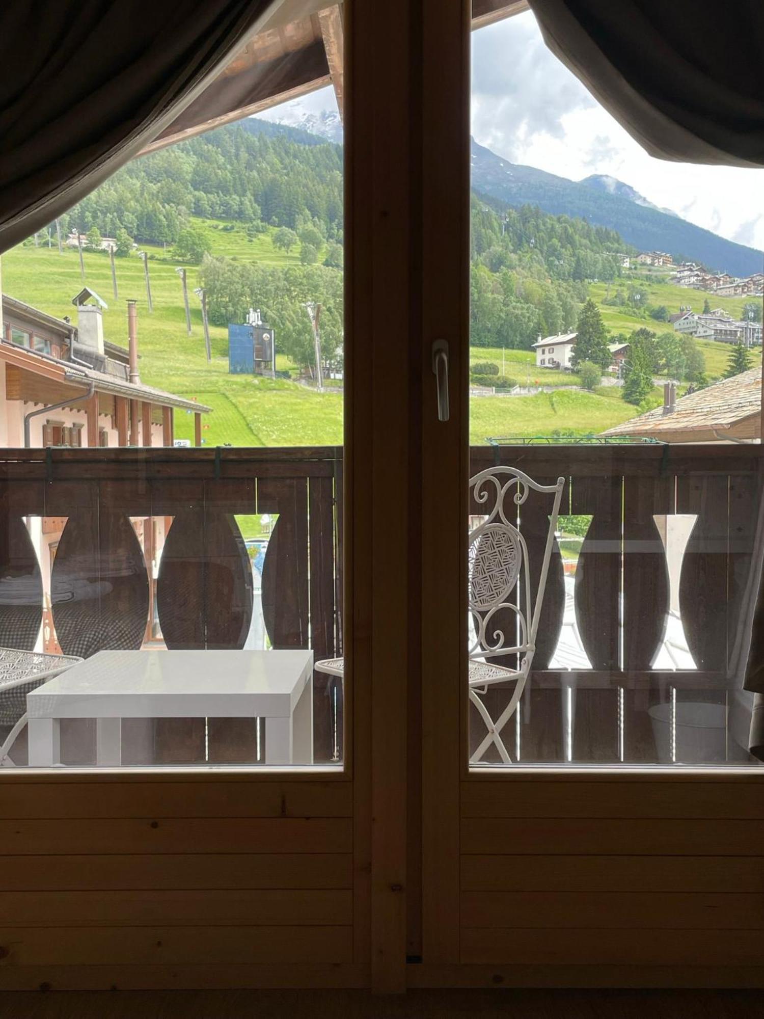 Ambassador Rooms In Bormio, Solo Camera Senza Colazione المظهر الخارجي الصورة