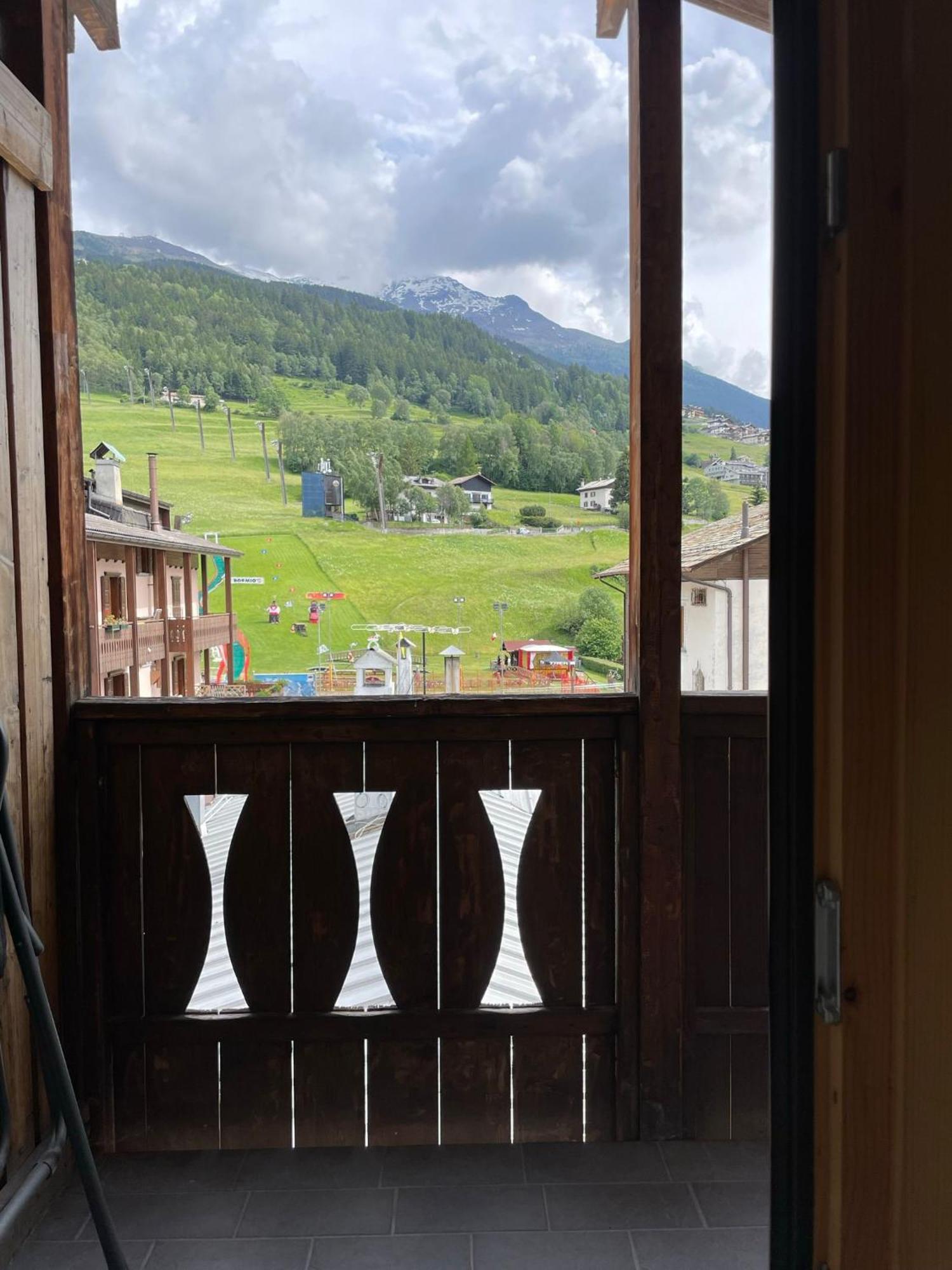 Ambassador Rooms In Bormio, Solo Camera Senza Colazione المظهر الخارجي الصورة